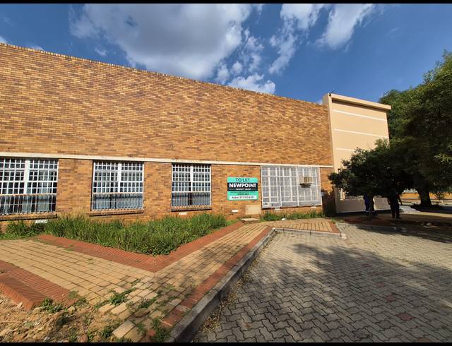 2,000M² WAREHOUSE TO LET IN BENROSE